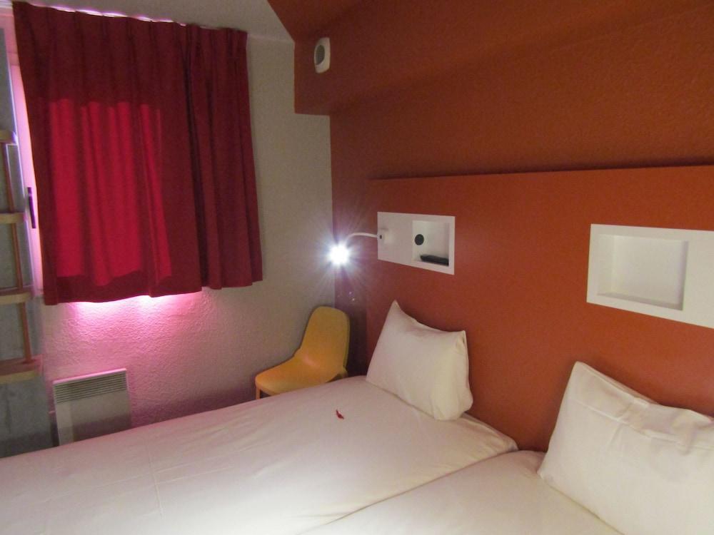 Ibis Budget Chilly-Mazarin Les Champarts Exterior photo